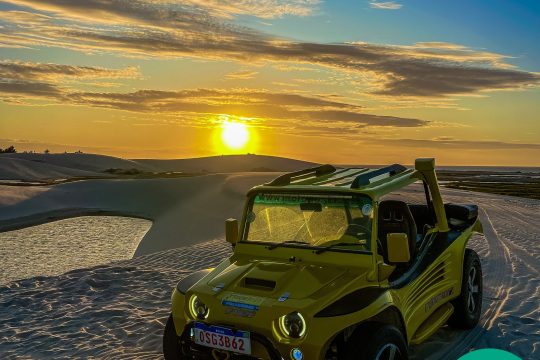 Por do sol em Jeri com buggy na duna